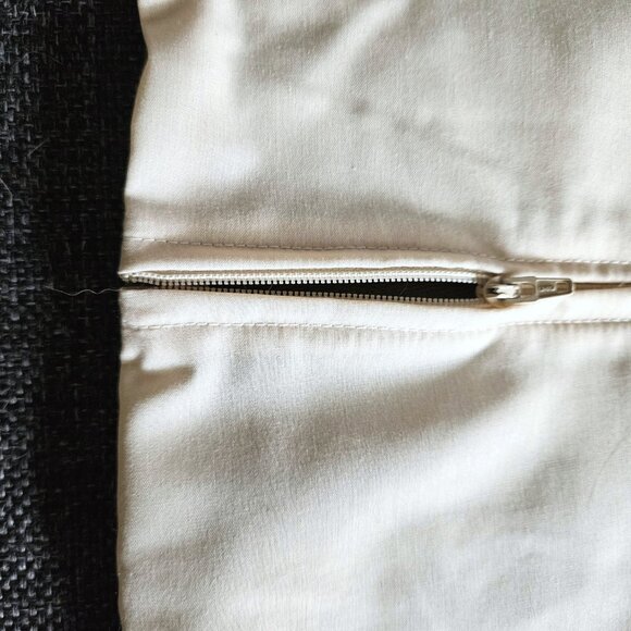 Set of Two Cushion Covers 18" Stripes NWT - Picture 6 of 8